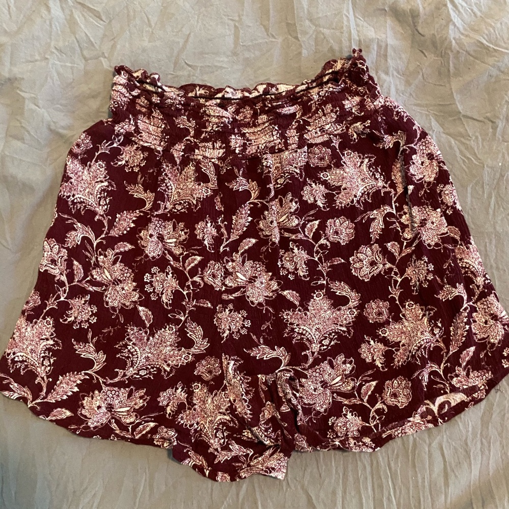 Tillys high waisted patterned shorts